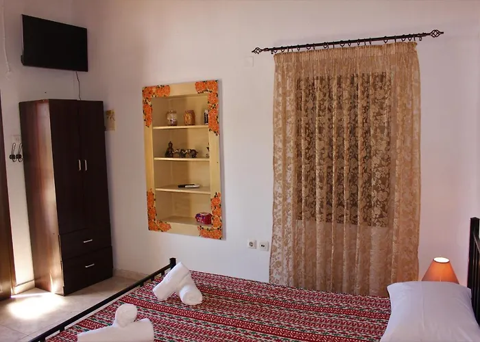 Апартаменты Traditional Stone House *