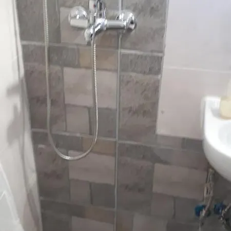 Traditional Stone House Apartamento *